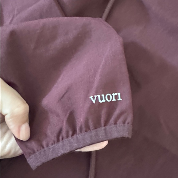 Vuori Outdoor Trainer Shell Jacket Ruby Size X Small - Picture 4 of 5